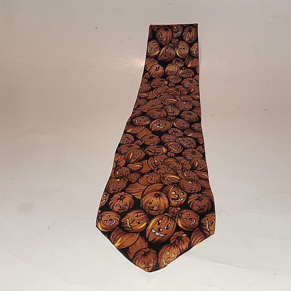 VINTAGE GIORGIO PUMPKIN MEN'S NECKTIE